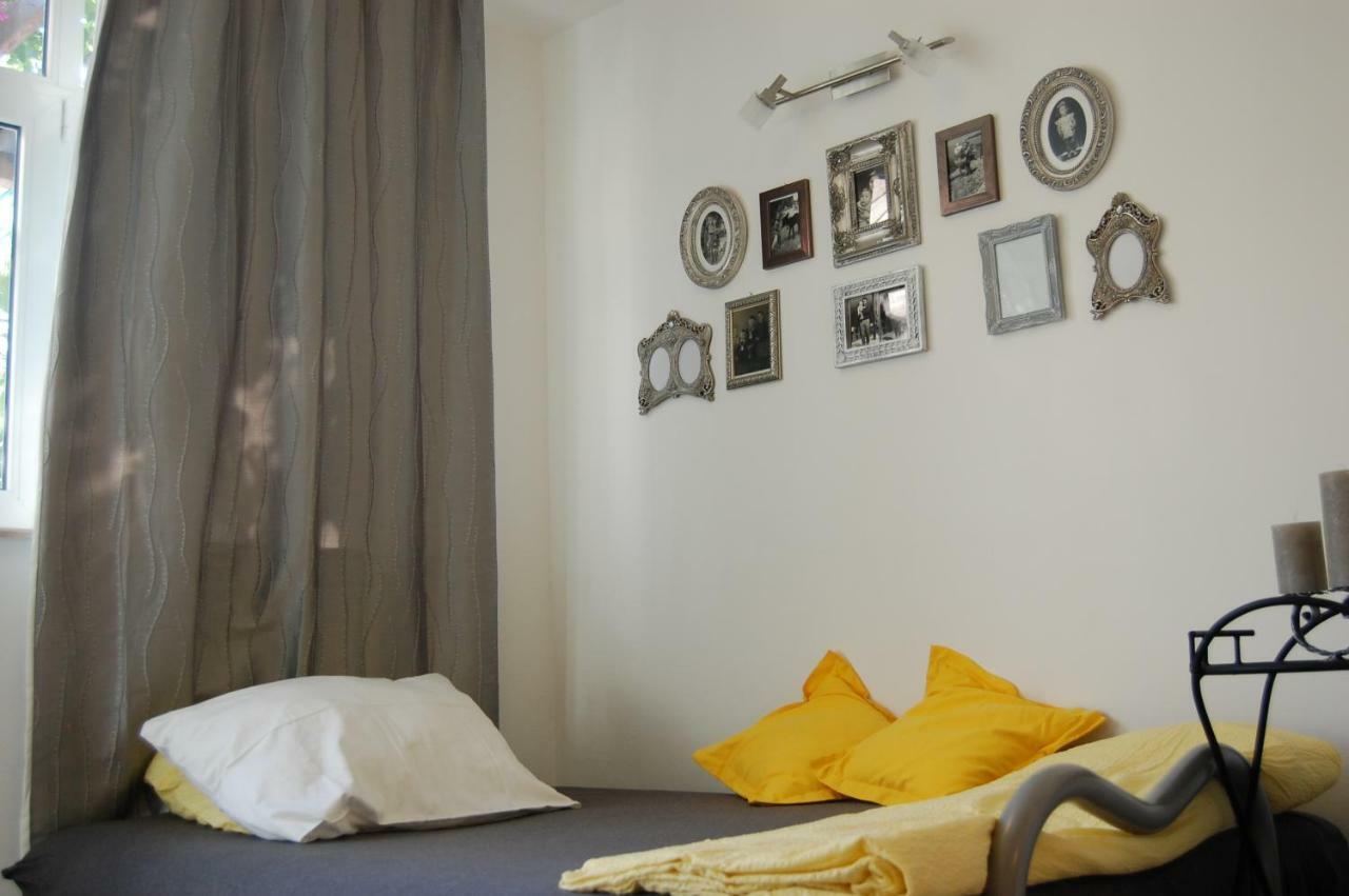 Studio Apartment For 2 Adults And 1 Child Makarska Extérieur photo