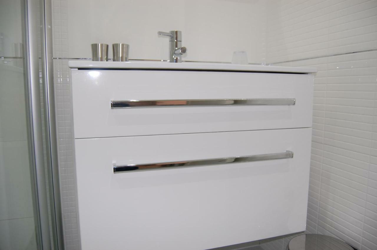 Studio Apartment For 2 Adults And 1 Child Makarska Extérieur photo